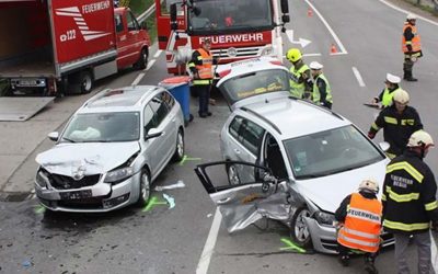 10.04.2014 Verkehrsunfall mit eingeklemmter Person