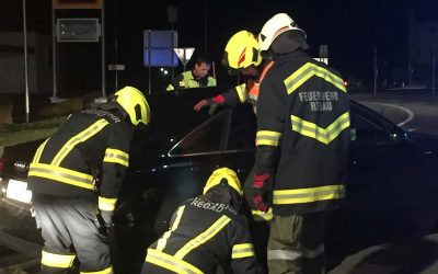 11.11.2018 Aufräumarbeiten nach Verkehrsunfall – Lenker fuhr Polizei davon