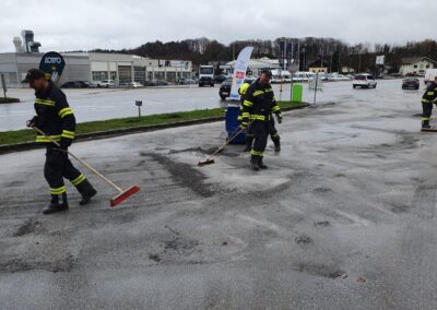 ölspur-tankstelle-02