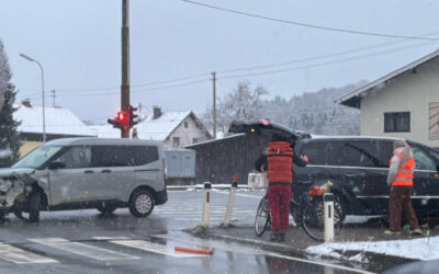 21.11.2025 Verkehrsunfall Aufräumarbeiten